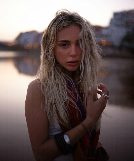 Ana Mena star nice pics