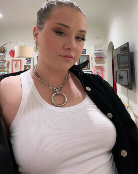 Sarah Schauer high quality star image