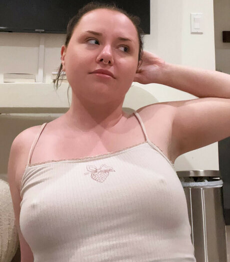 Sarah Schauer erotic actress gallery