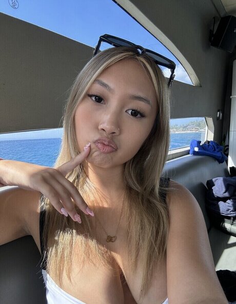 Daisee Hue sex actress image