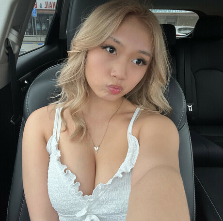 Daisee Hue pornstar free img