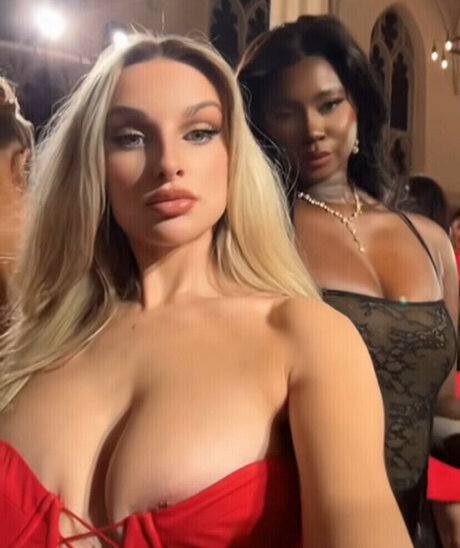 Mogz xx perfect model img