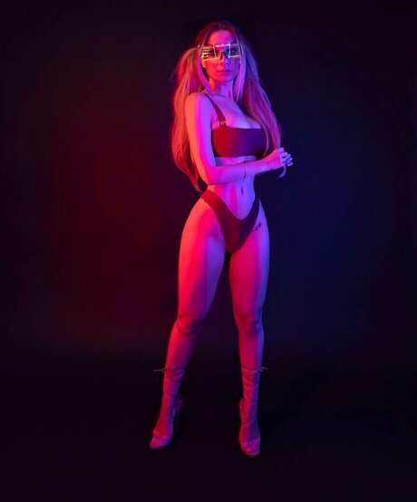 Mogz xx nude model img