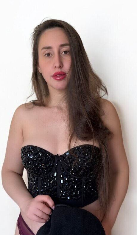 Melike Bulu erotic pornstar picture