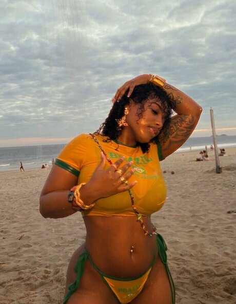 kortynie xxx model photos