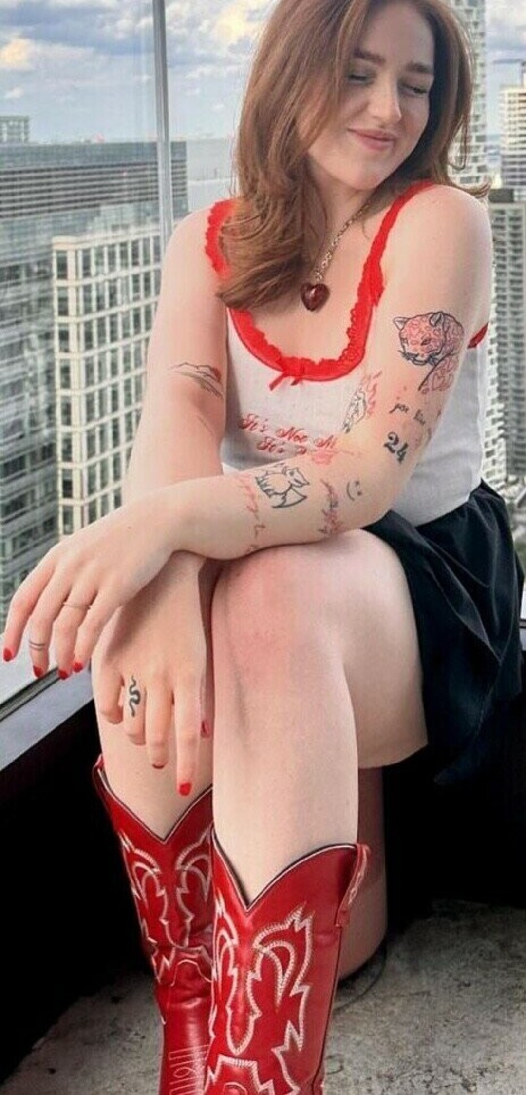Eleanor Neale star pretty images