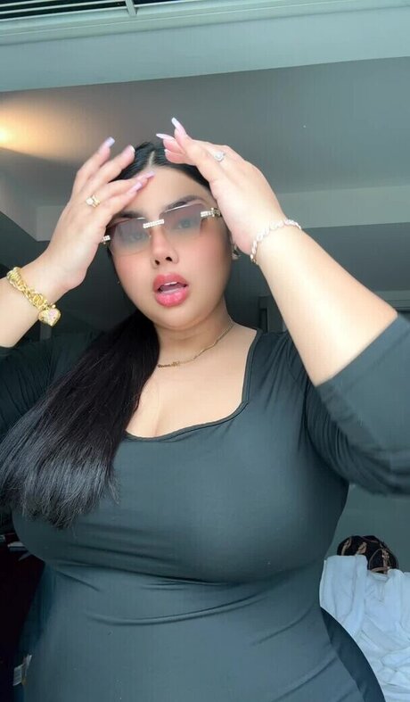 hanadi k art star galleries