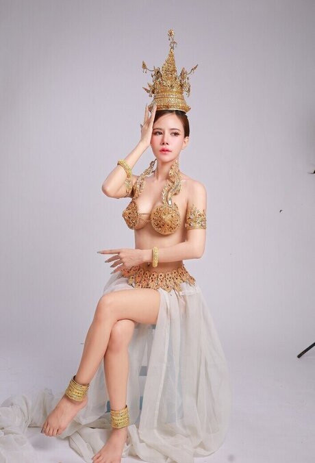 Cream Chabodee star sexy images