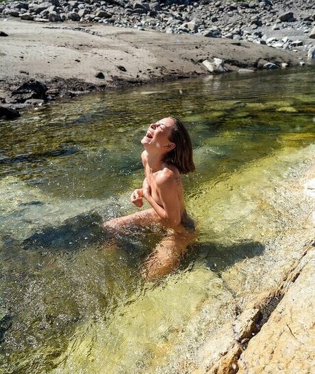 Jennifer Lange star pornographic images