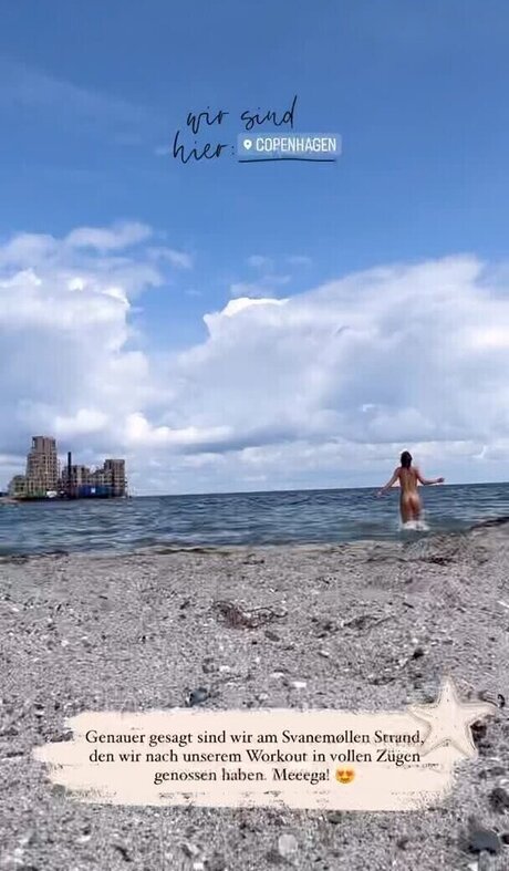 Jennifer Lange hot star photo