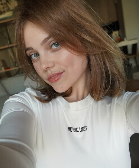 Velvet Tatti pornstar adult img