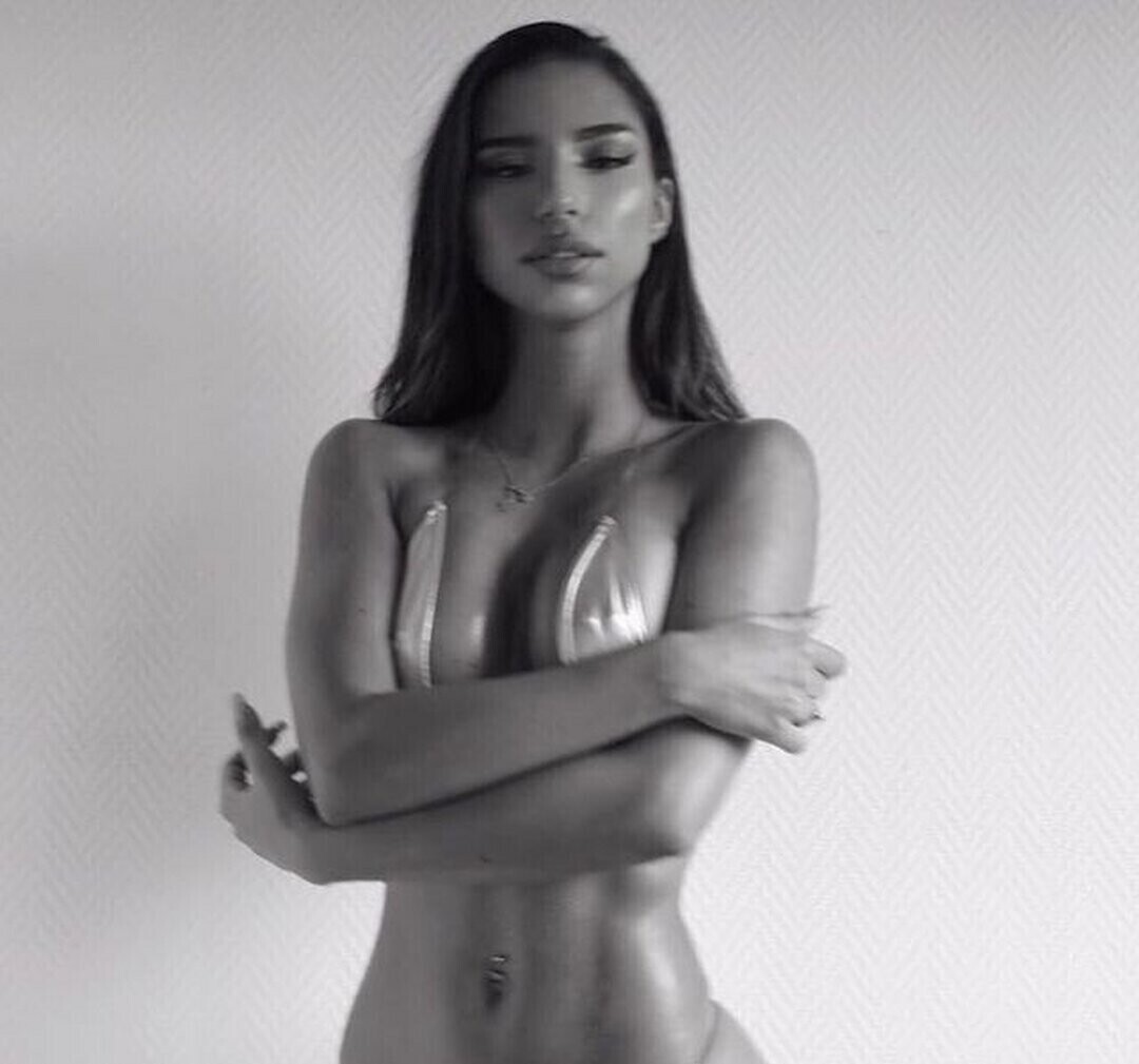 Ziyartist model nudes images