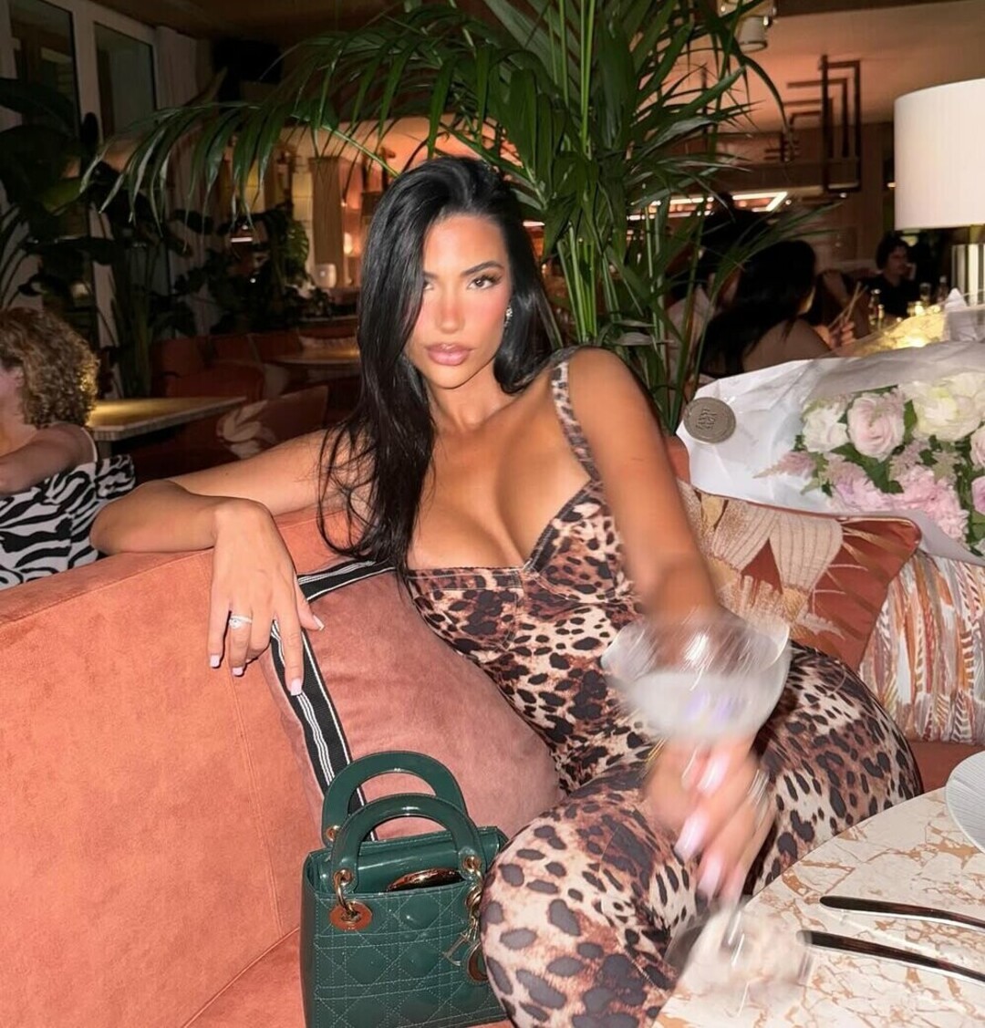 psychologist onlyfans beautiful nude photo