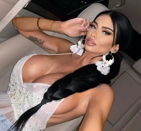 Adina Tatiana beautiful actress images