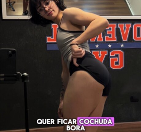 Vaneeeer_ hd actress pics