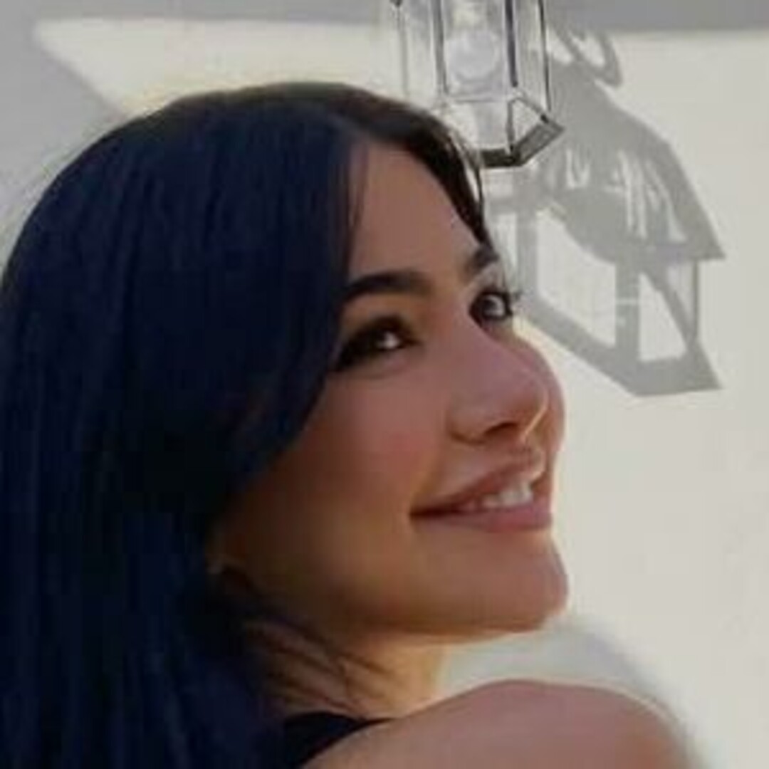 Sara Hesri nude actress img