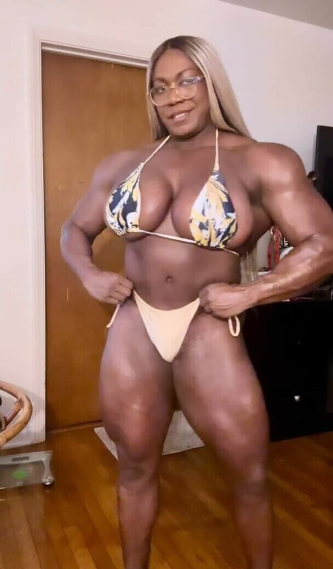 Carla Bradley xxx actress image