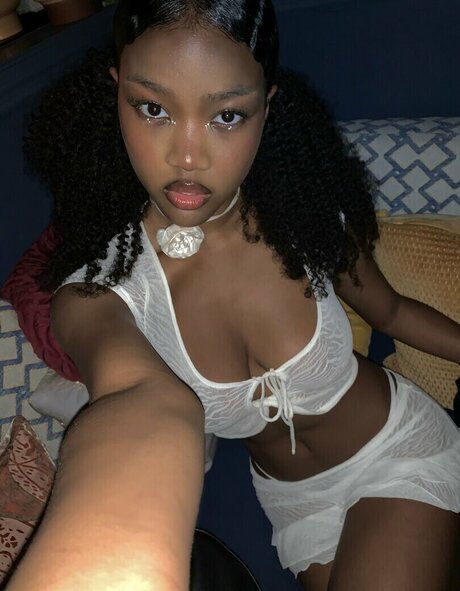 Sevahsevah beautiful model image