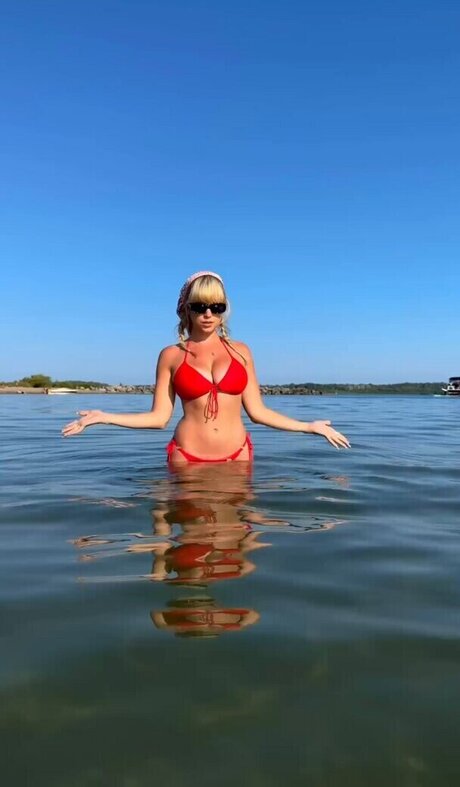 Ella Ballentine top profile image