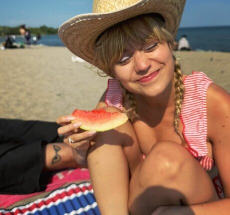 Ella Ballentine model art picture