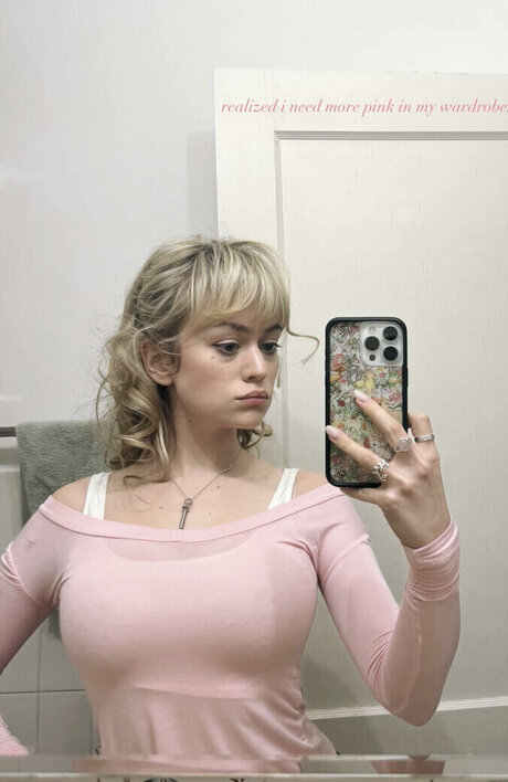 Ella Ballentine pornstar nude images