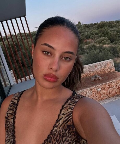 Jessicvpimentel model beautiful picture