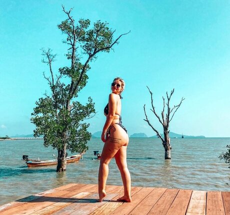 ebony cumshot onlyfans free nude img