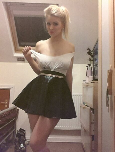 Jess Davies model porn picture