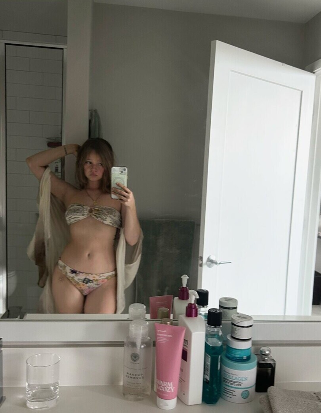 sydybecca exclusive model img