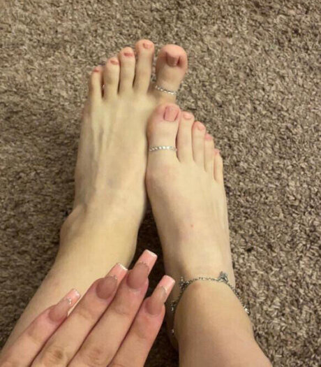 Leahbunnyy pornographic star gallery