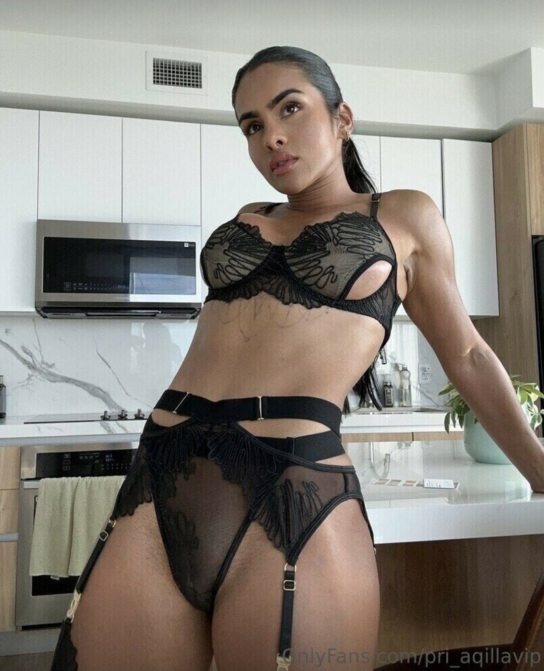 Priscilla Aqilla porn model photos