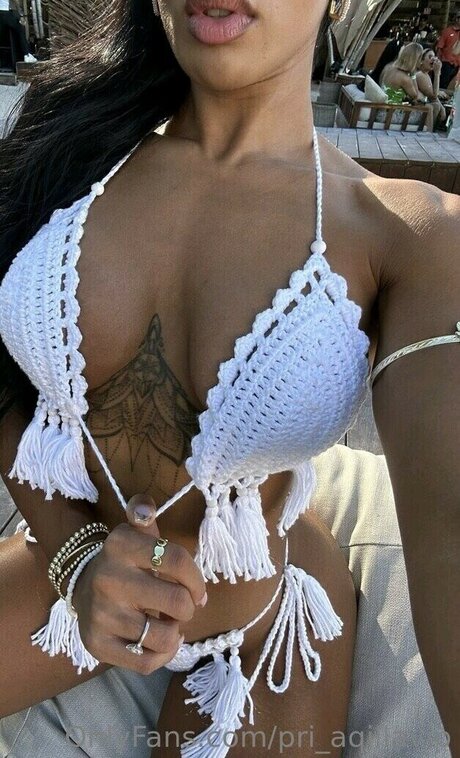 Priscilla Aqilla pretty star pic