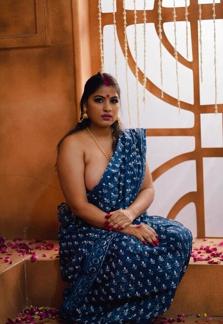 military girls onlyfans top img