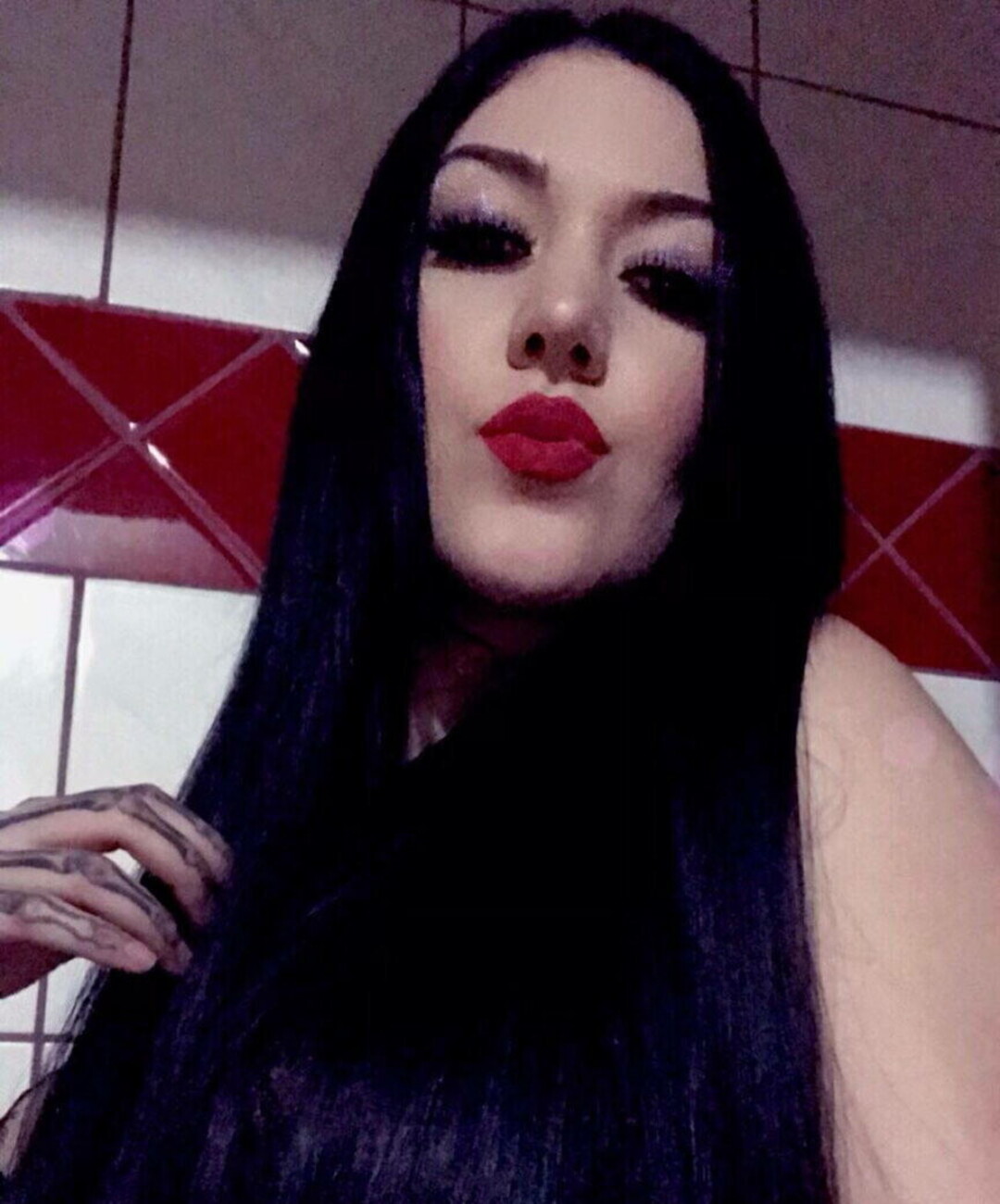 aleeveguilla star adult gallery