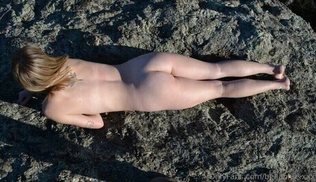 Bella blue star nude archive