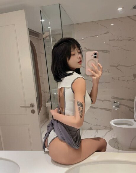 lesbian milf onlyfans sexy image