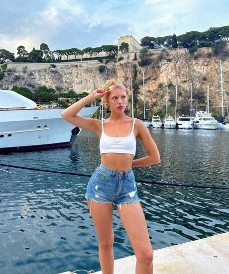 latina maid onlyfans porno img