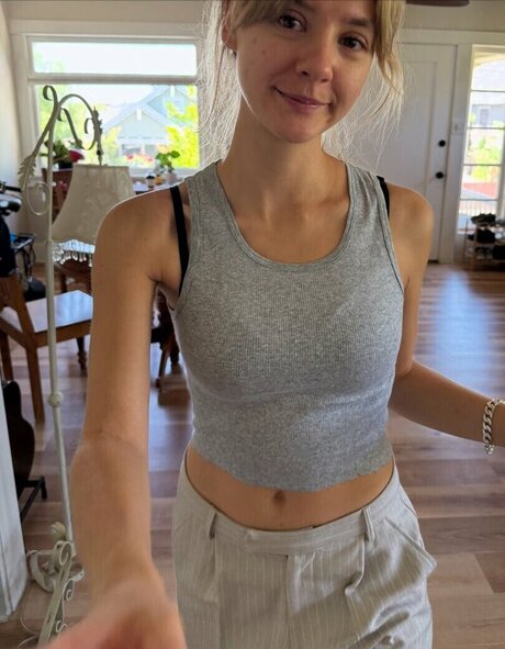 Dora Jar star nice gallery