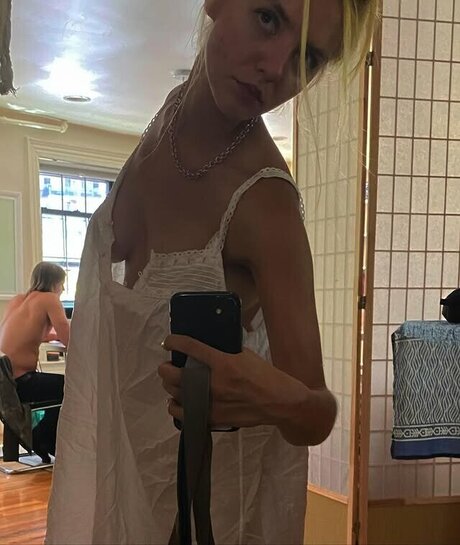 Dora Jar free model image