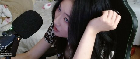 Lo3tus model exclusive picture