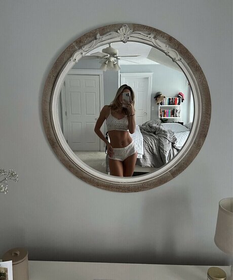 Beez ASMR perfect actress images