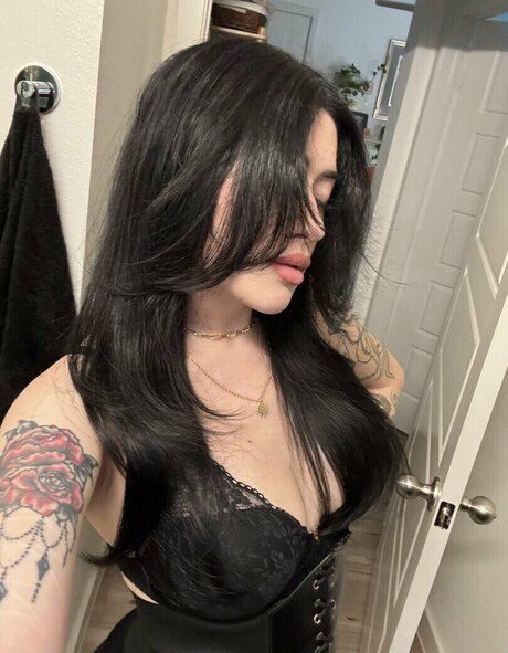 SamanthaKronos star exclusive image