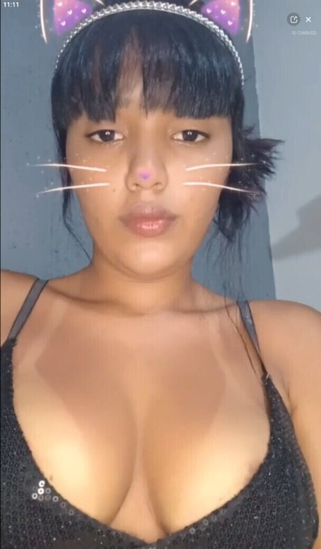 SandraBezerraCast pretty model image