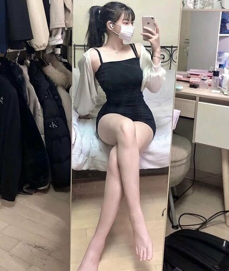 Foamharin naked model pic