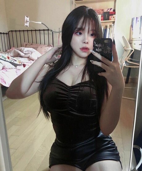 blonde cougar onlyfans xxx pictures