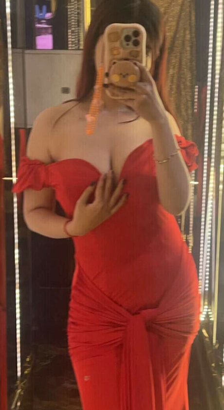 Riya Pandey star perfect gallery