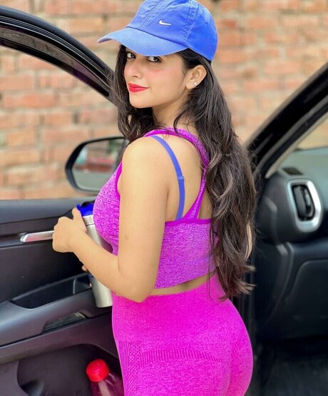 Riya Pandey pretty model img