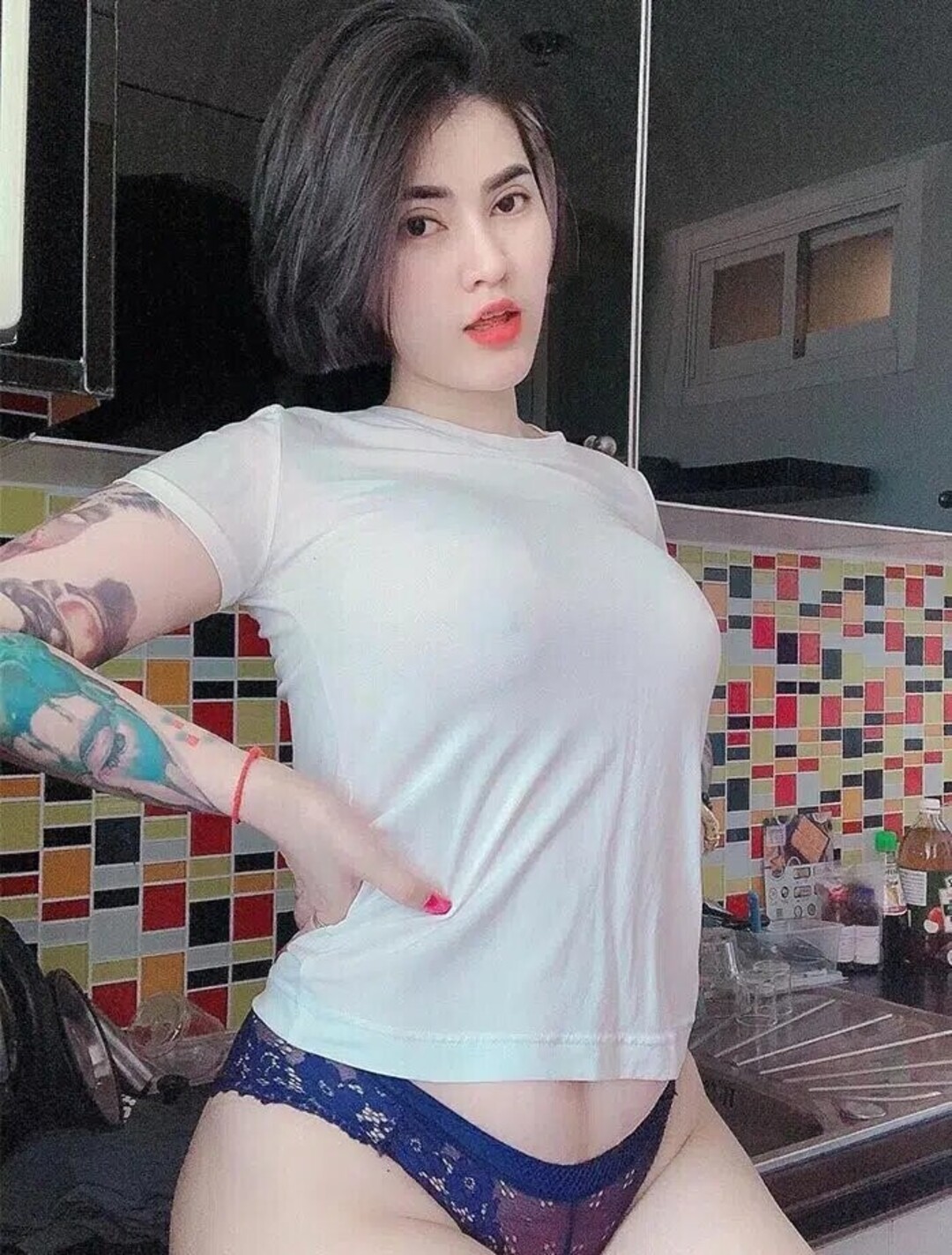 emhuayza pornstar adult photo