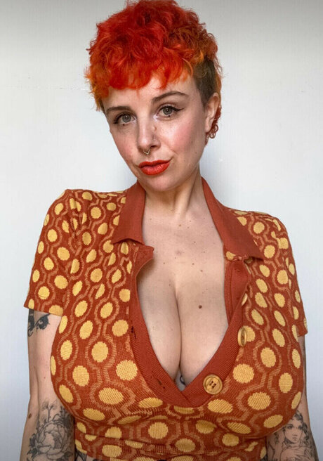 Lola milk xxx actress photos