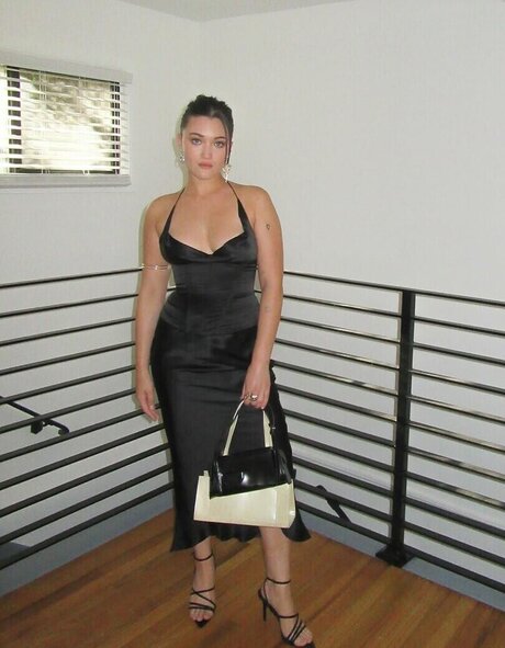 Isa Briones star hot pic